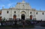 A Catedral de Santiago, no Parque Central de Antigua, na Guatemala